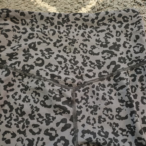 Athleta | Elation Leopard Ultra High Rise Leggings XS - Picture 9 of 10